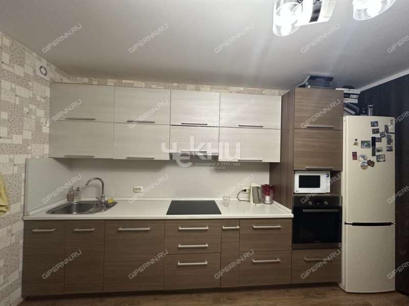 трёхкомнатная квартира на Первоцветной улице дом 6