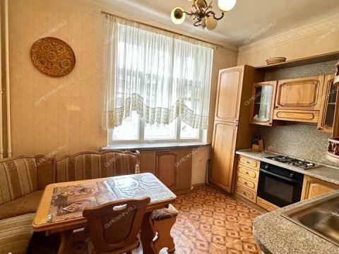 4-komnatnaya-ul-vatutina-d-2 фото