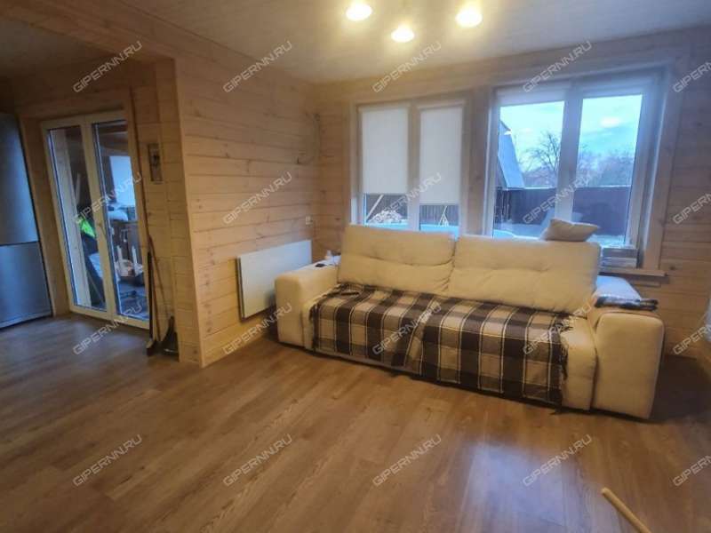 дом на 10 деревня Новая Деревня