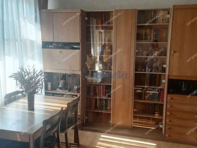 трёхкомнатная квартира на улице Искры дом 43/23