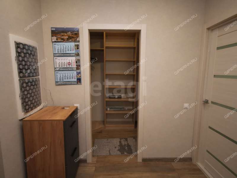 однокомнатная квартира на улице Александра Хохлова дом 7