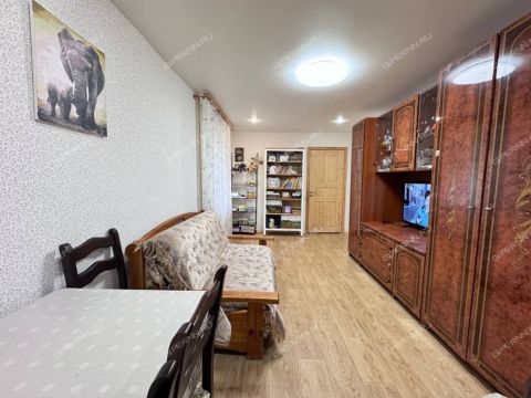4-komnatnaya-ul-strokina-d-16b фото