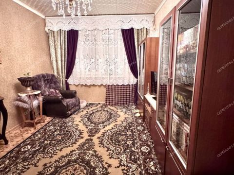 3-komnatnaya-ul-strokina-d-19 фото