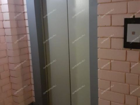 1-komnatnaya-ul-oktyabrskoy-revolyucii-d-45a фото