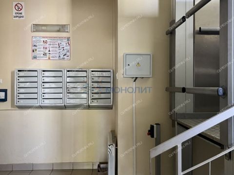 kvartira-studiya-b-r-yuzhnyy-d-14 фото
