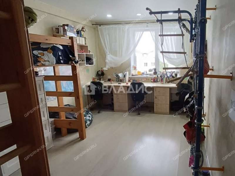 трёхкомнатная квартира на улице Гагарина дом 16 к1