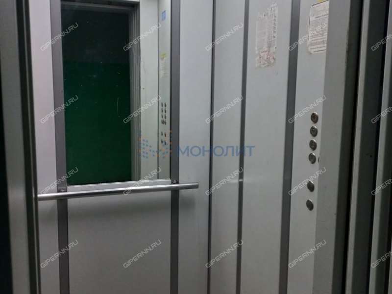 трёхкомнатная квартира на улице Строкина дом 5