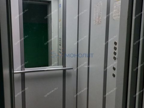 3-komnatnaya-ul-strokina-d-5 фото