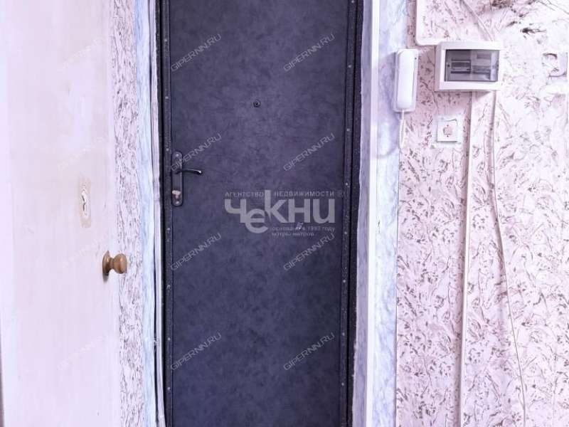 трёхкомнатная квартира на улице Тропинина дом 12