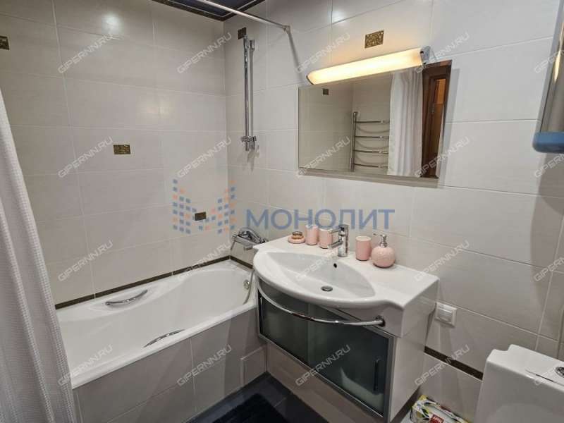 трёхкомнатная квартира на улице Верхнепечёрская дом 7 к2