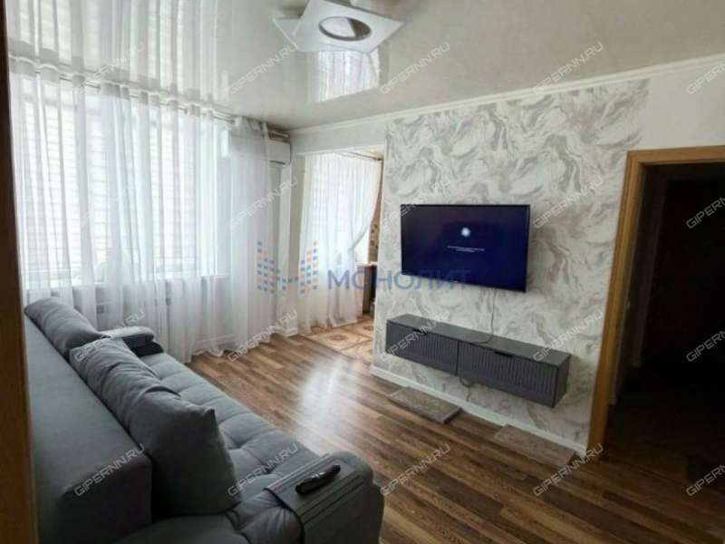 трёхкомнатная квартира на Совнаркомовской улице дом 6А