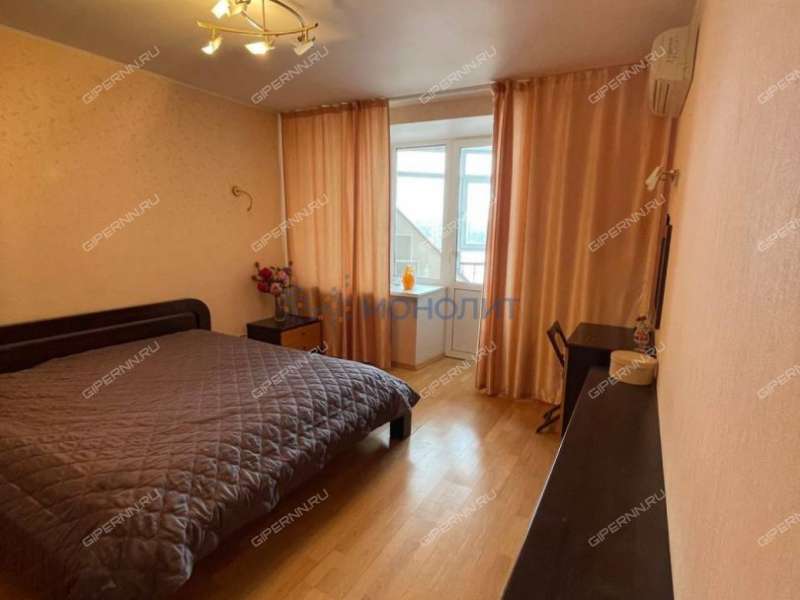 четырёхкомнатная квартира на улице Нестерова дом 33