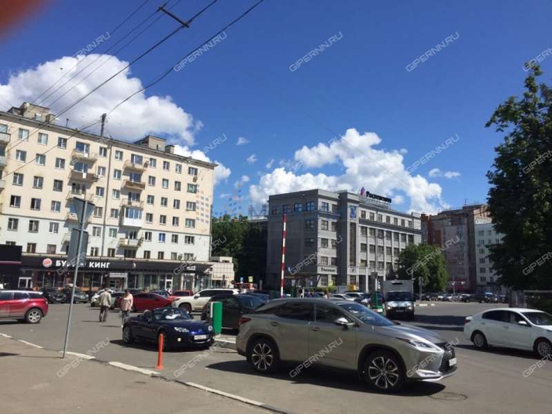 помещение под офис, торговую площадь на площади Максима Горького