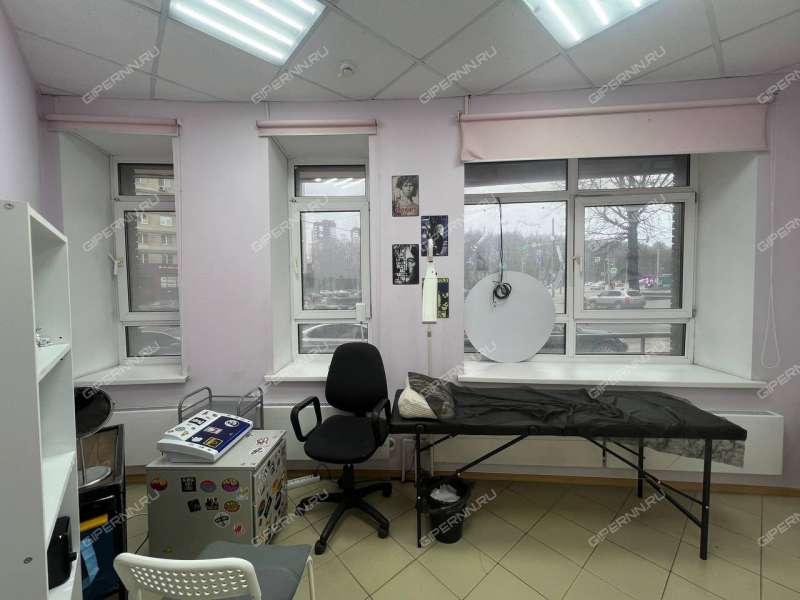 помещение под офис, торговую площадь на улице Белинского