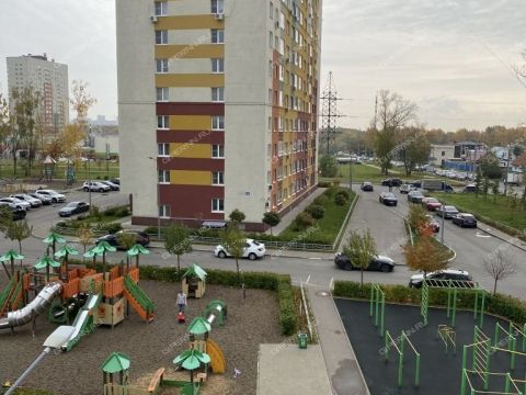 2-komnatnaya-ul-cvetochnaya-d-13-1 фото