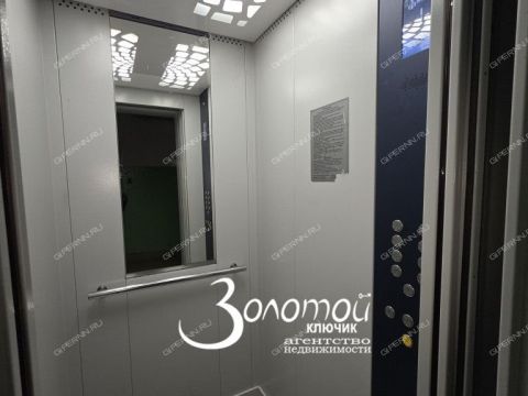 3-komnatnaya-ul-bonch-bruevicha-d-5 фото