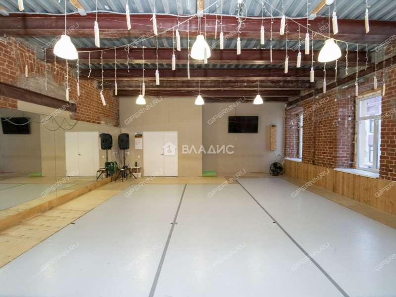 помещение под помещение свободного назначения на Большой Покровской улице