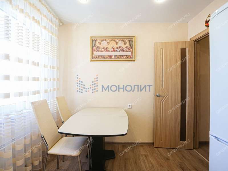 трёхкомнатная квартира на Окской улице дом 1