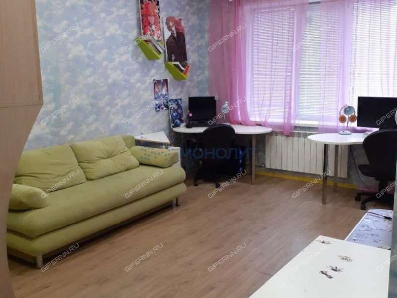 четырёхкомнатная квартира на Волжской набережной дом 8 к1