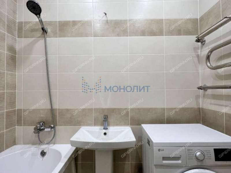 трёхкомнатная квартира на улице Владимира Лузянина дом 2