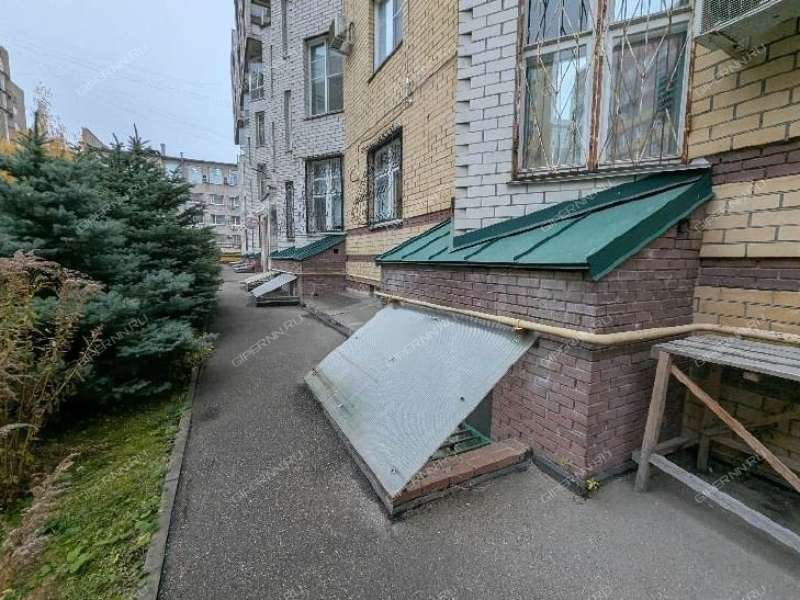 помещение под помещение свободного назначения на улице Невзоровых