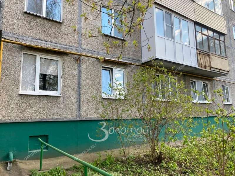 трёхкомнатная квартира на улице Героя Шнитникова дом 8