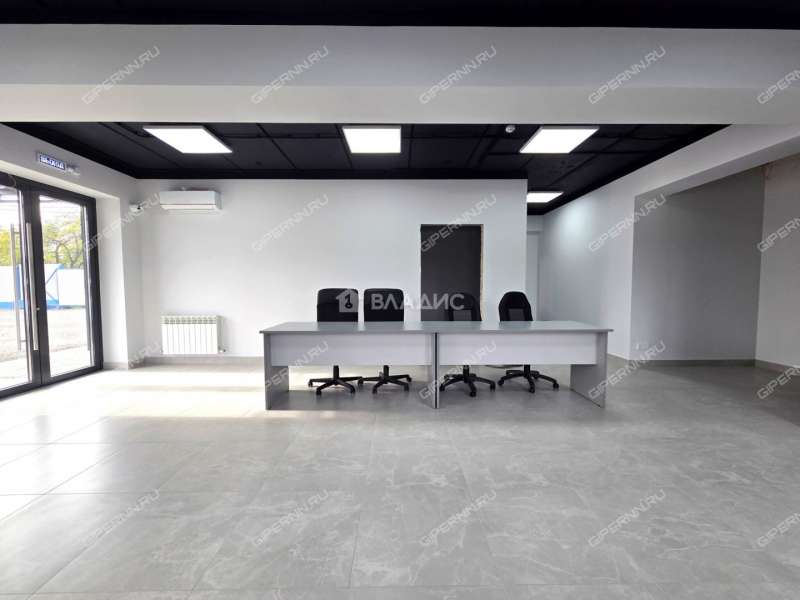 здание под офис, торговую площадь на улице Ларина