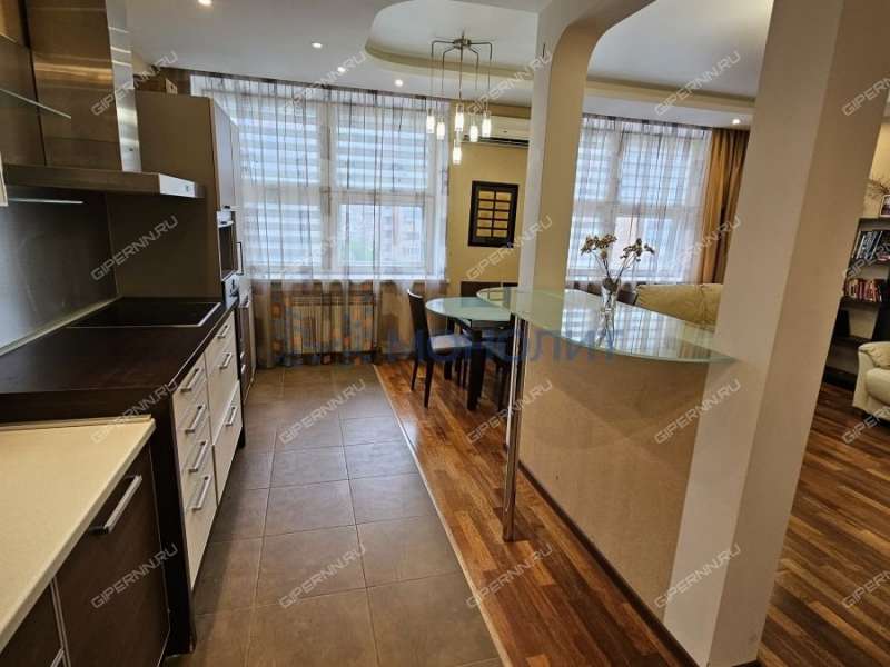 четырёхкомнатная квартира на улице Ванеева дом 25/88