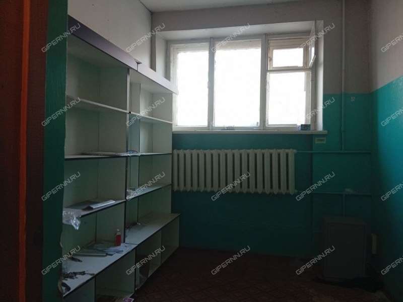 помещение под торговую площадь на улице Сазанова