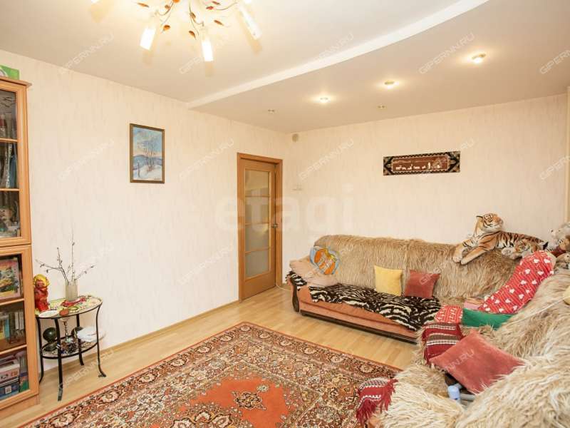 трёхкомнатная квартира на улице Маршала Жукова дом 1а