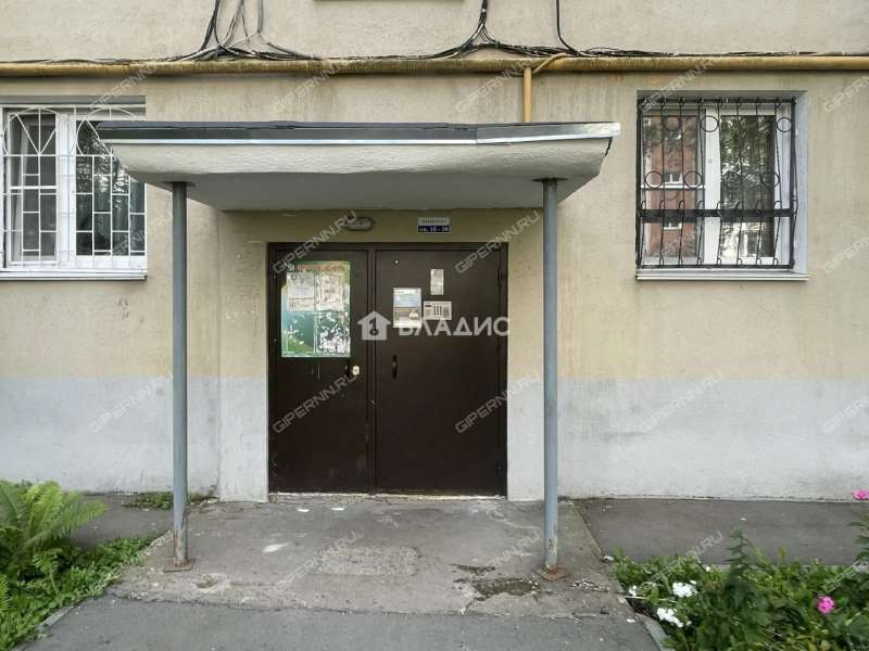 двухкомнатная квартира на проспекте Бусыгина дом 32