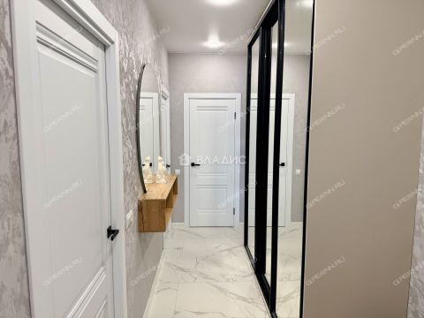 2-komnatnaya-ul-geroya-sovetskogo-soyuza-aristarhova-d-9 фото