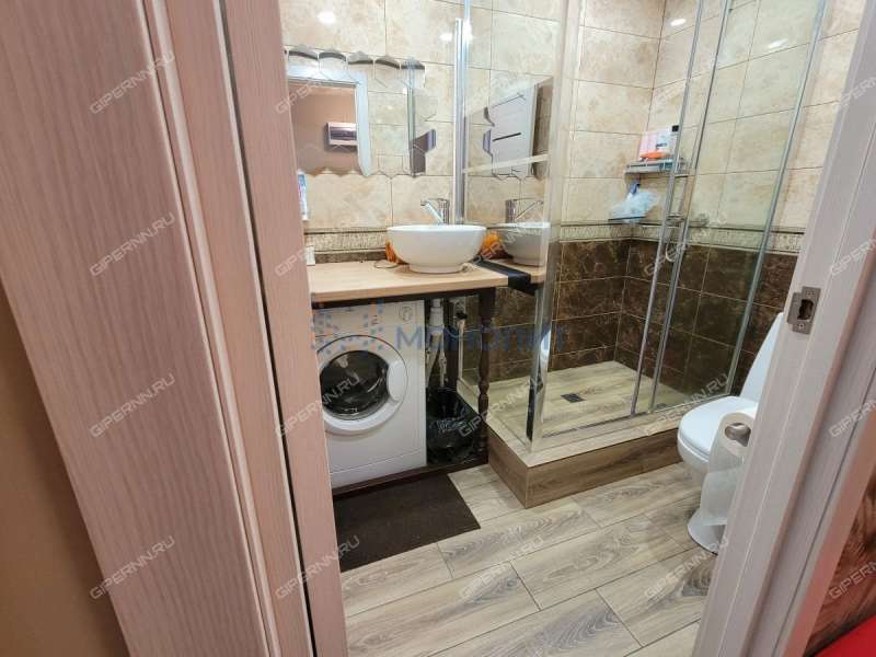 двухкомнатная квартира на улице Сутырина дом 18