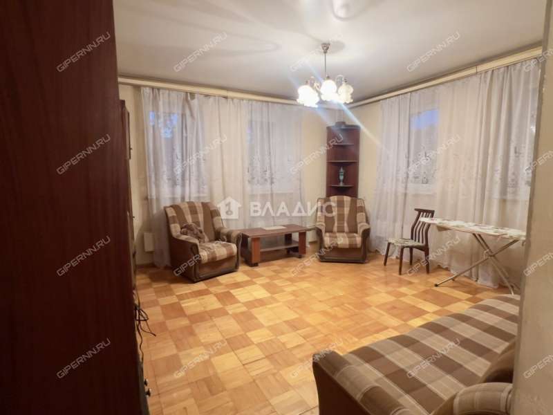 трёхкомнатная квартира на бульваре Мира дом 21