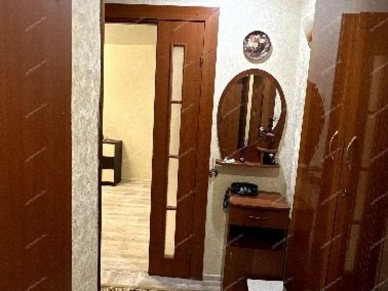 трёхкомнатная квартира на улице Космонавта Комарова дом 16а