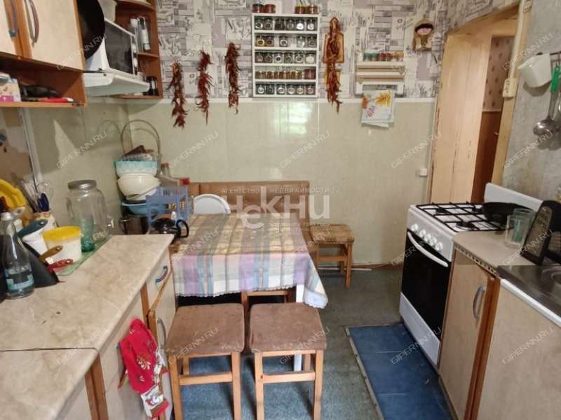 трёхкомнатная квартира на улице Сестёр Рукавишниковых дом 5а