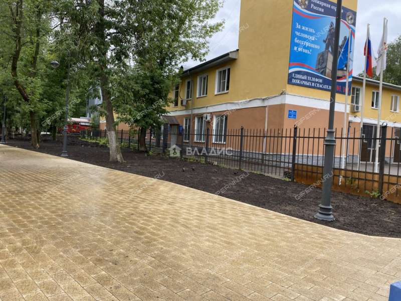 помещение под помещение свободного назначения на улице Октябрьской Революции