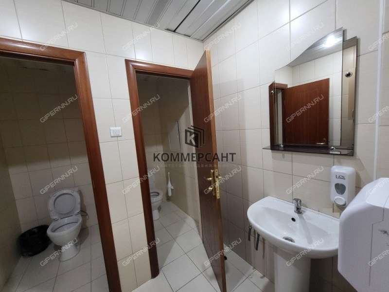 помещение под торговую площадь на Верхне-Волжской набережной