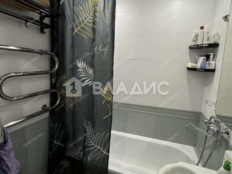 трёхкомнатная квартира на 8 посёлок Дружный