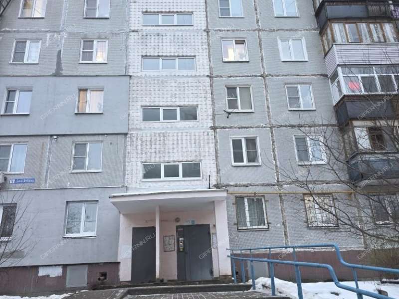 трёхкомнатная квартира на улице Бонч-Бруевича дом 5