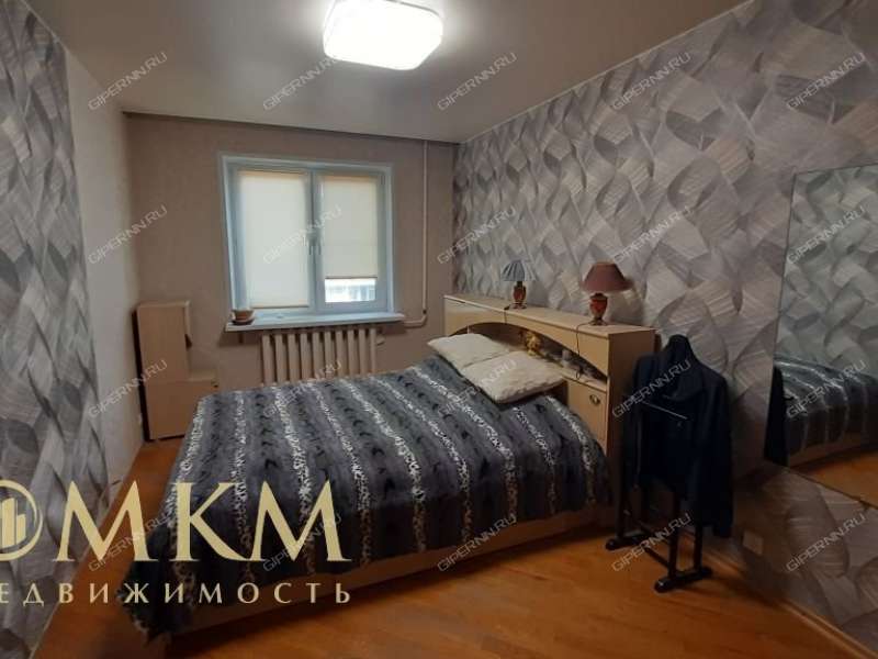 четырёхкомнатная квартира на улице Карла Маркса дом 24