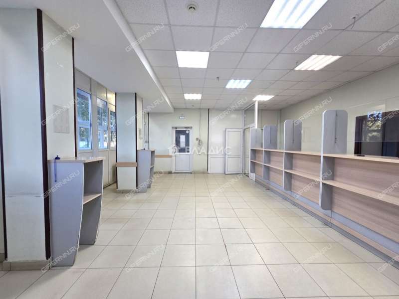 помещение под помещение свободного назначения на улице Юлиуса Фучика