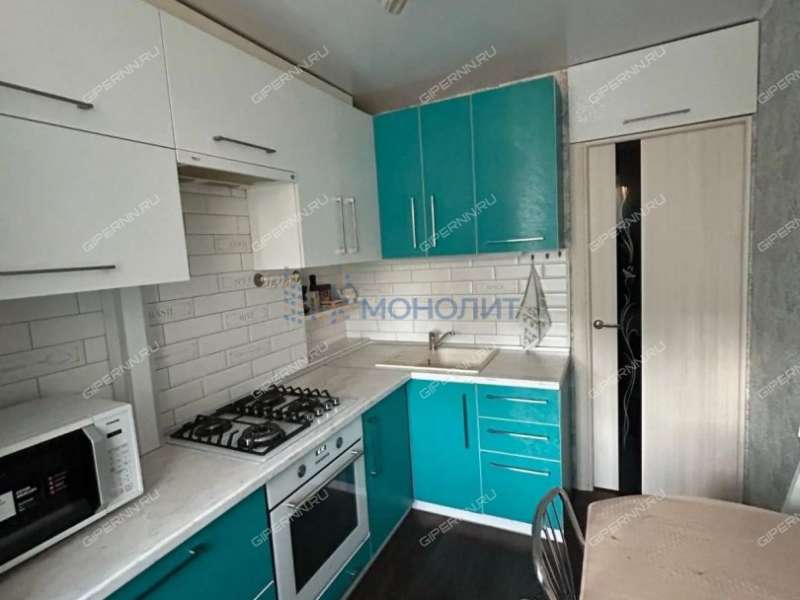 трёхкомнатная квартира на улице Героев Космоса дом 28