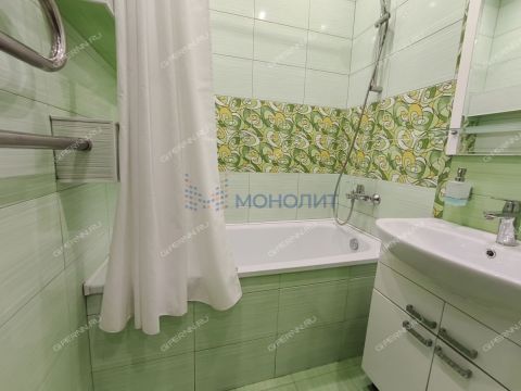 2-komnatnaya-b-r-60-letiya-oktyabrya-d-25-k2 фото