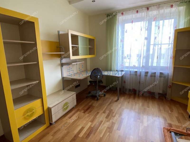 трёхкомнатная квартира в Университетском переулке дом 5а
