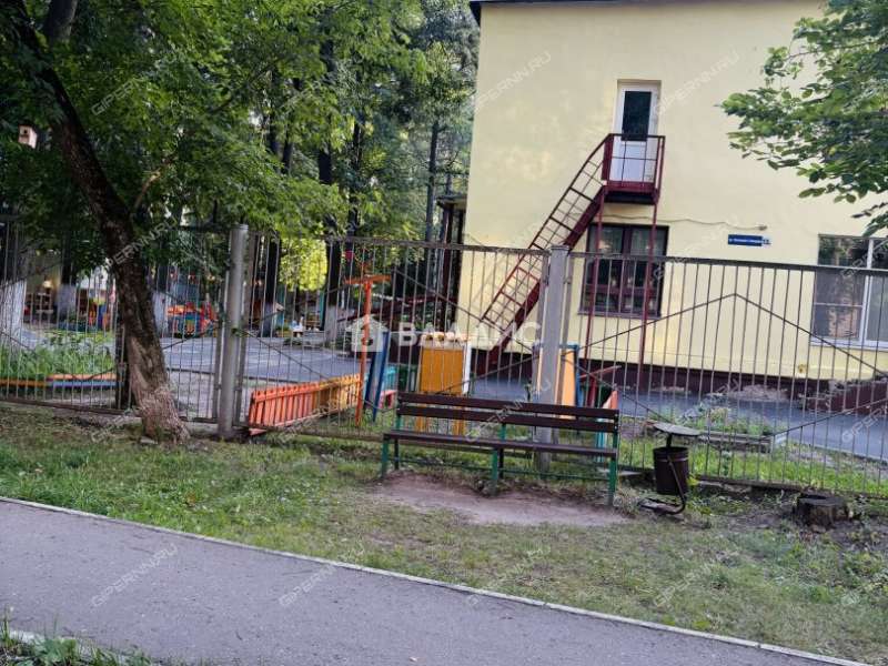 двухкомнатная квартира на улице Космонавта Комарова дом 13