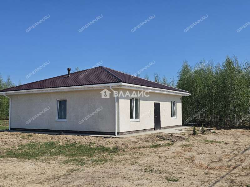 дом на улице Мирная село Безводное