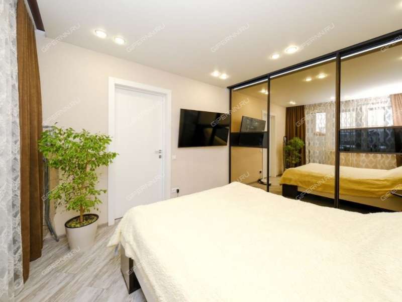 трёхкомнатная квартира на проспекте Бусыгина дом 9