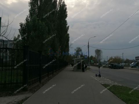 3-komnatnaya-ul-strokina-d-8 фото