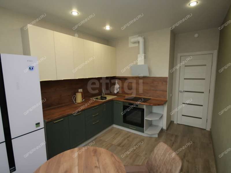 однокомнатная квартира на улице Александра Хохлова дом 7